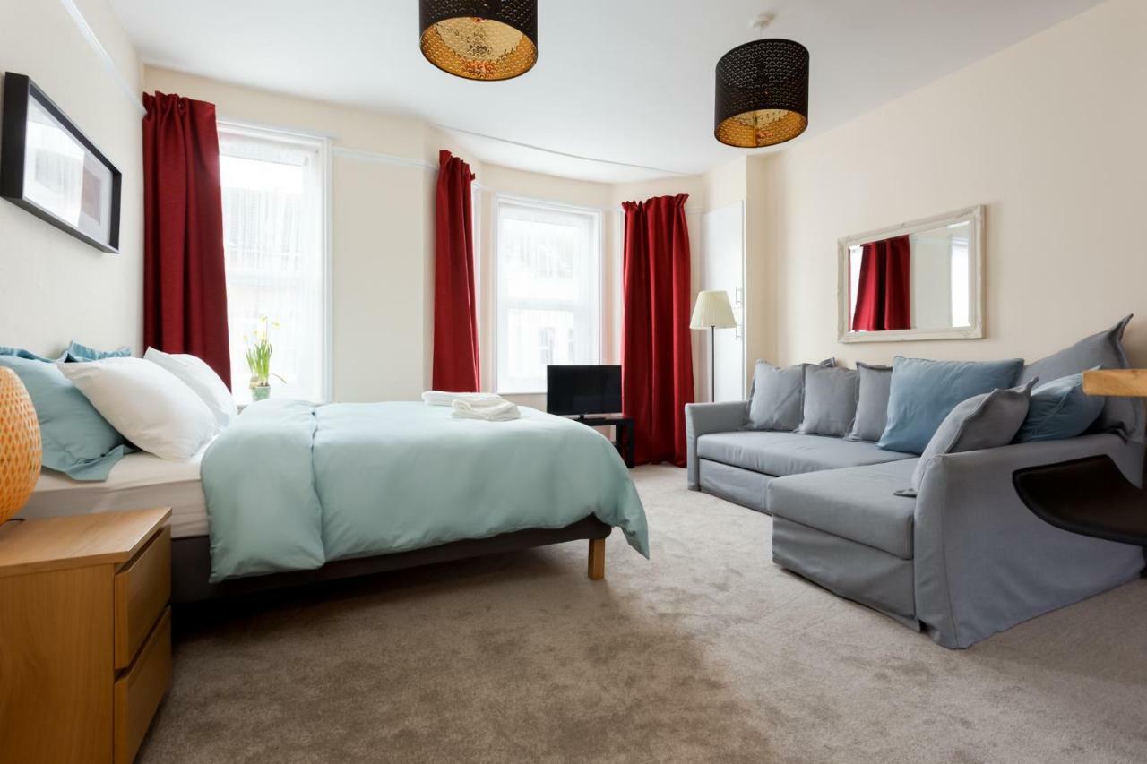Stylish Town Centre Apartment Close To Beach And Shops ボーンマス エクステリア 写真