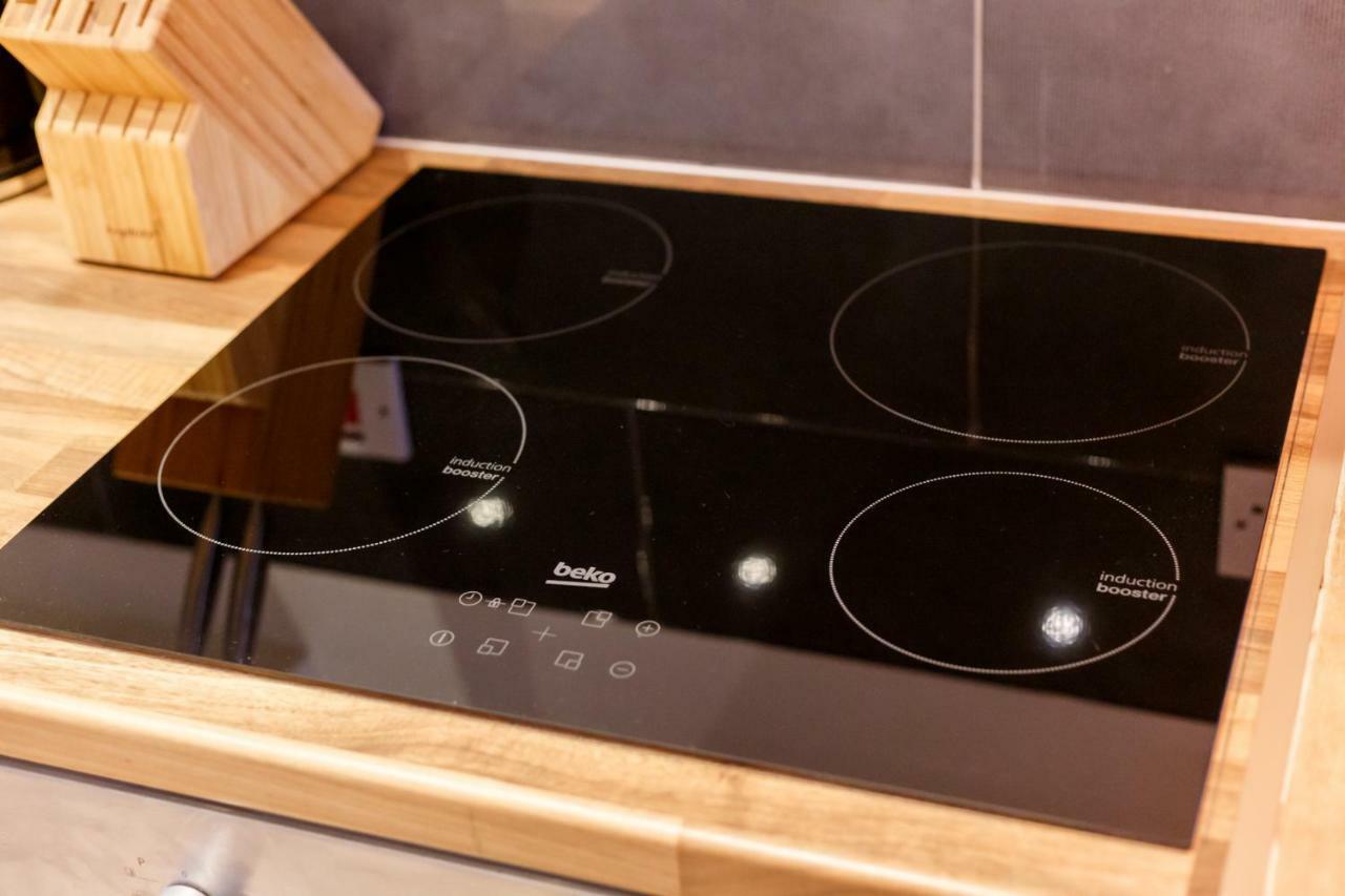 Stylish Town Centre Apartment Close To Beach And Shops ボーンマス エクステリア 写真