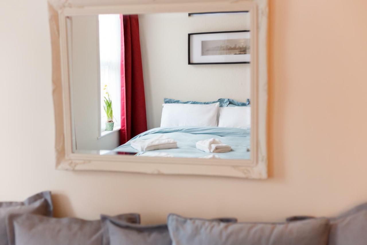Stylish Town Centre Apartment Close To Beach And Shops ボーンマス エクステリア 写真