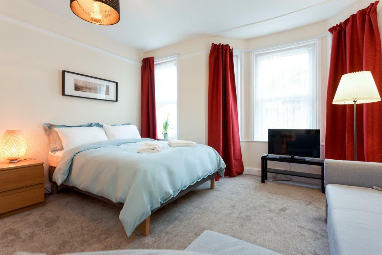 Stylish Town Centre Apartment Close To Beach And Shops ボーンマス エクステリア 写真